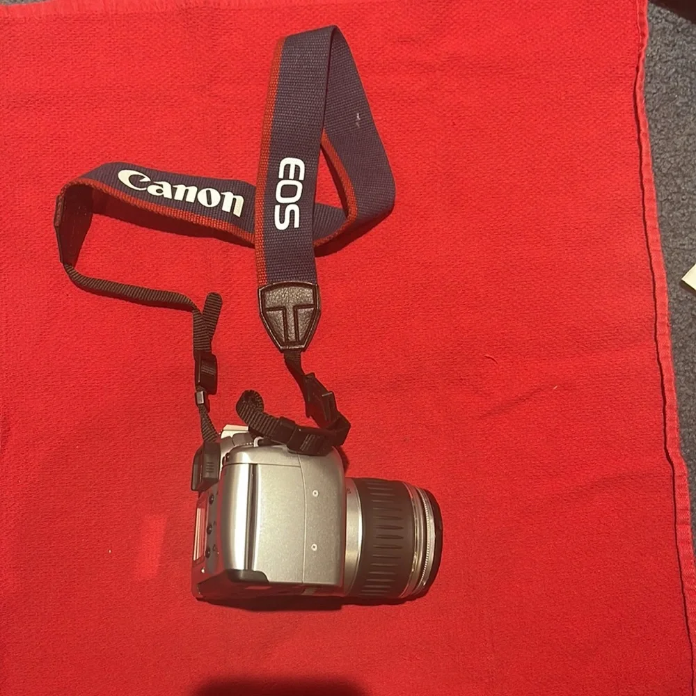 Canon Camera EOS Rebel 300 V Rebel Ti W/Date Stamp Used in super Condition!